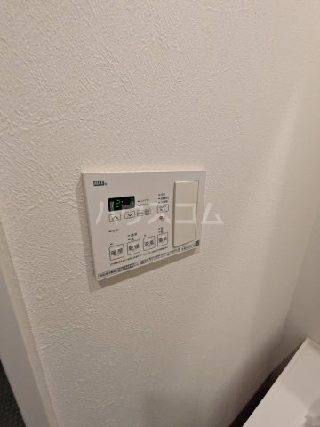 ����23