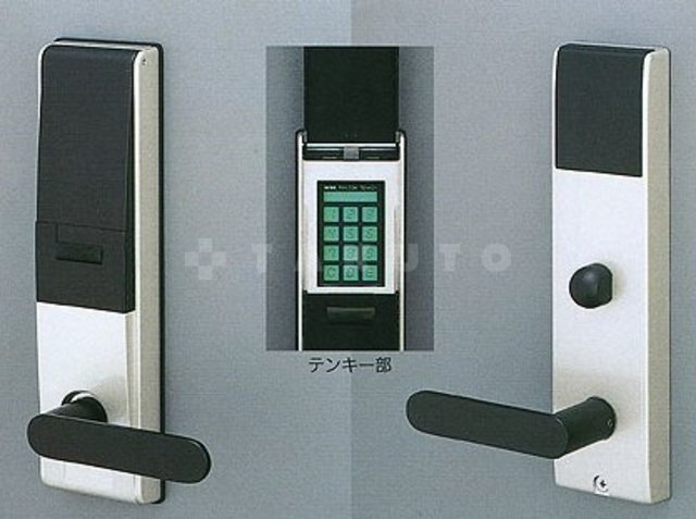 ����9