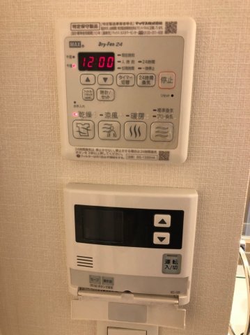 ����10