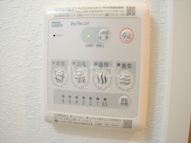 ����16