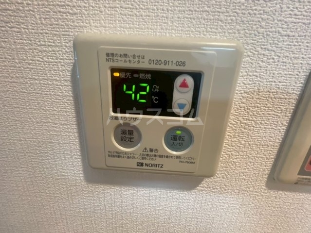 ����20