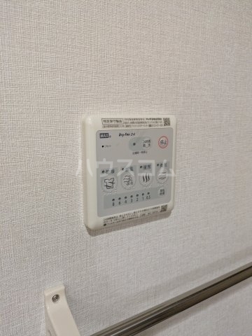 ����9