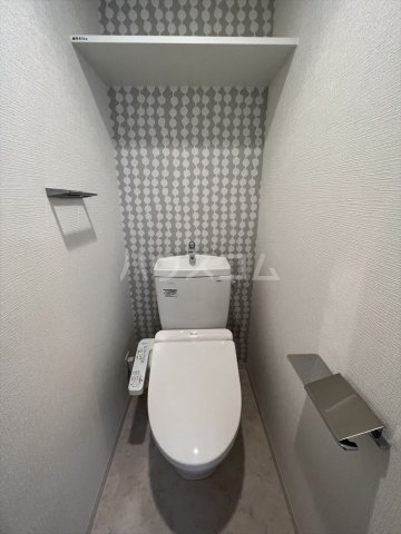 ����4