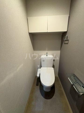 ����4