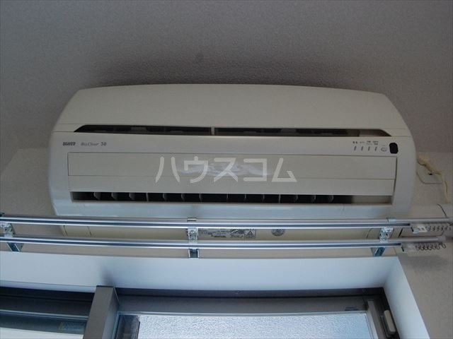 ����20