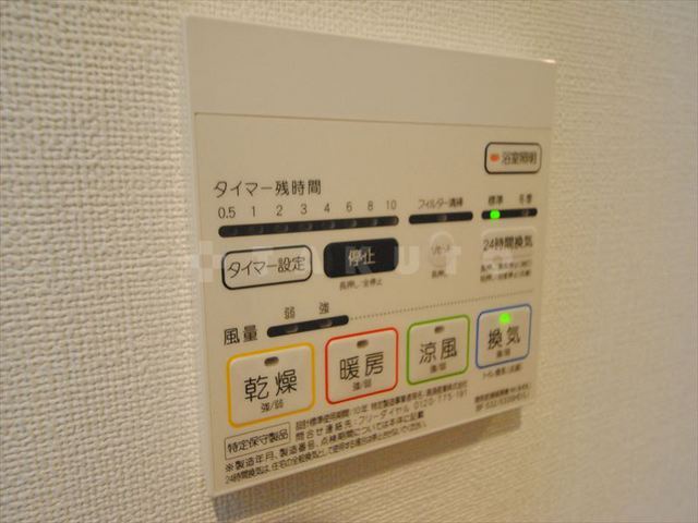 ����9