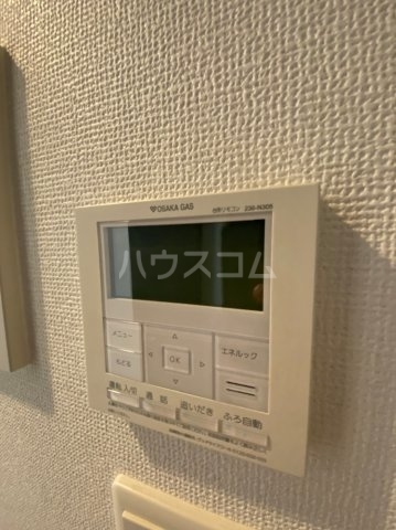 ����24