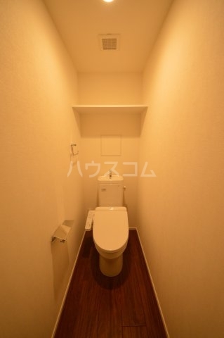 ����4