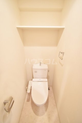 ����4