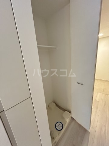 ����8