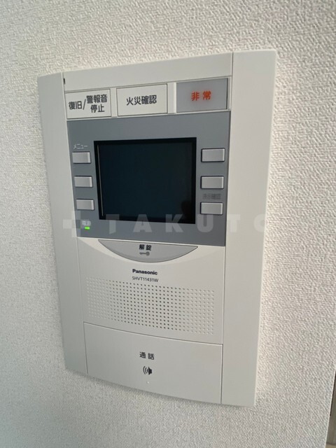 ����9