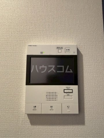 ����12