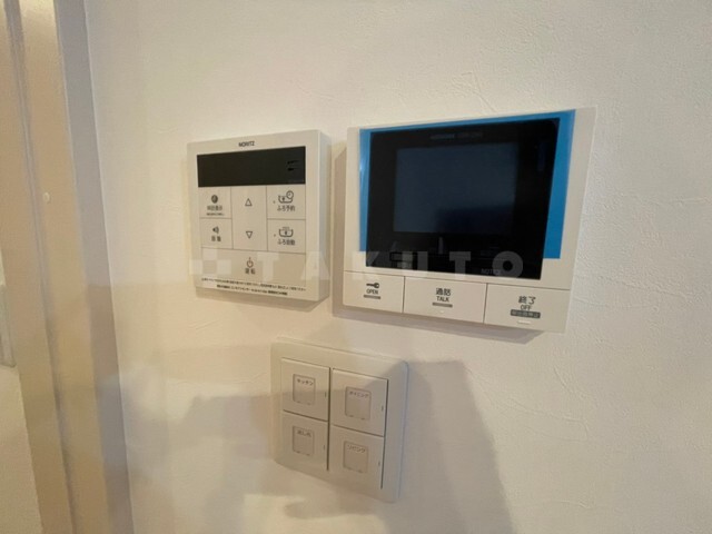 ����8