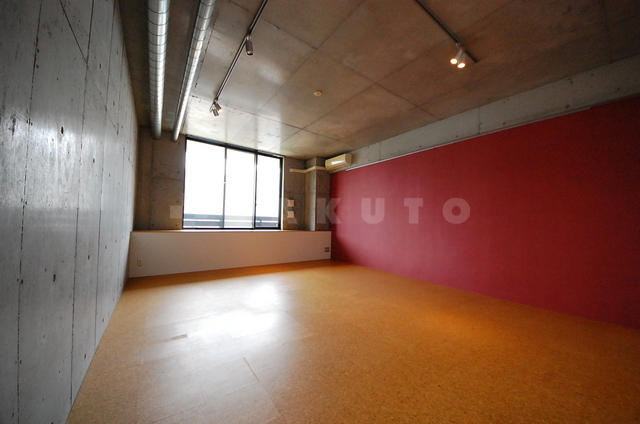 ����19