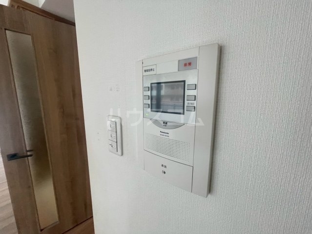 ����27