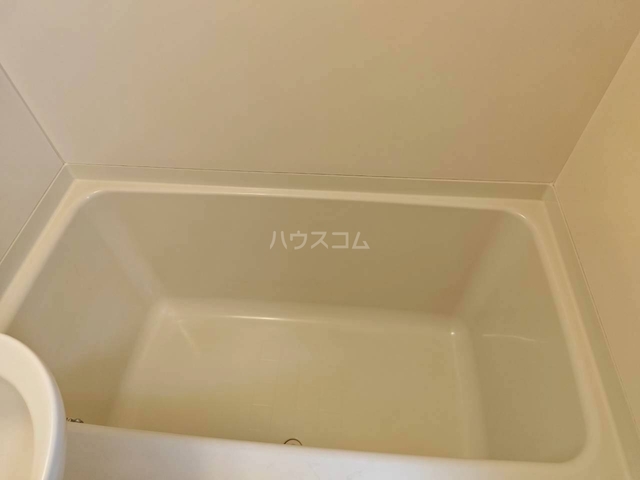 ����20