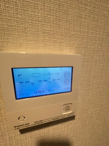 ����22