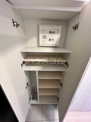 ����19