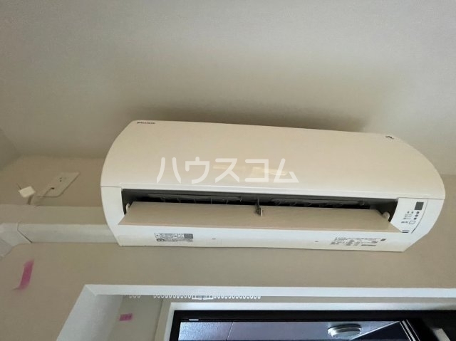 ����10