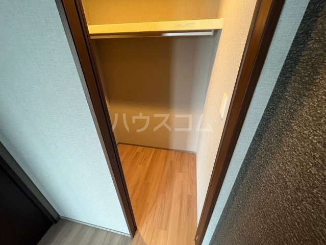 ����11