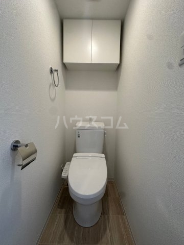 ����4