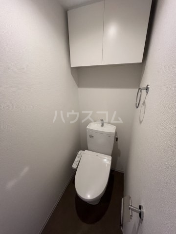 ����18