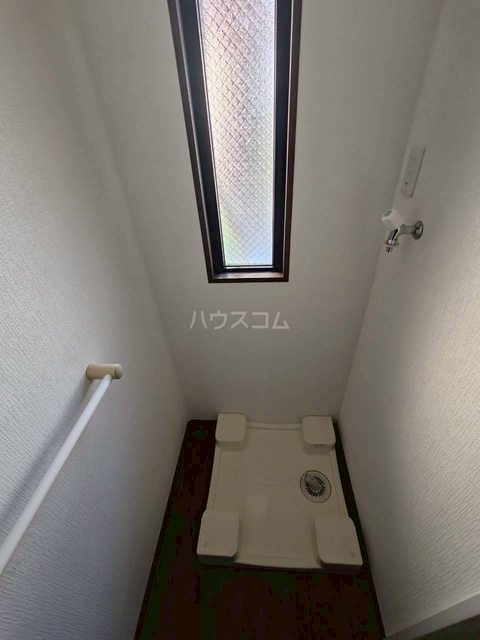 ����16