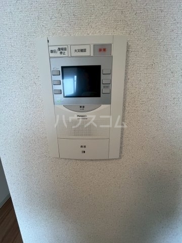 ����10