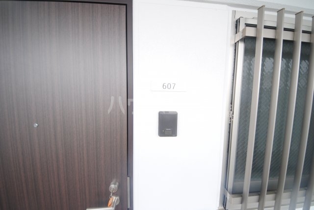����27