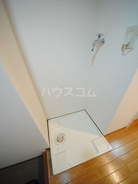 ����10