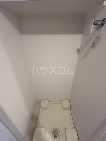 ����11