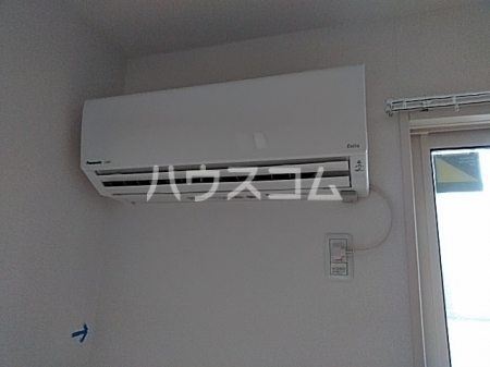 ����17