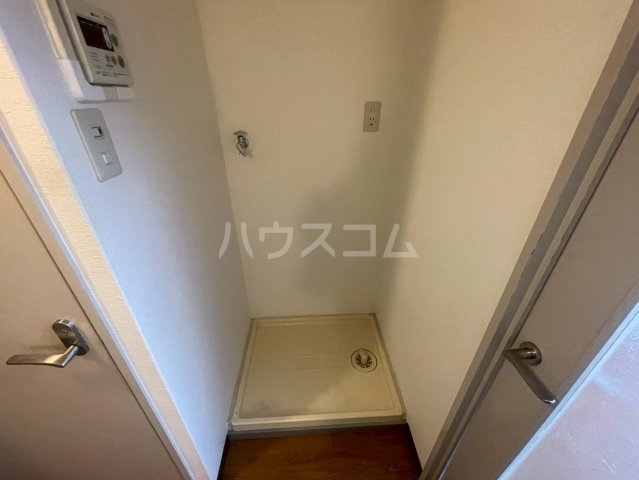 ����11