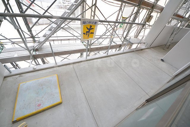 ����8