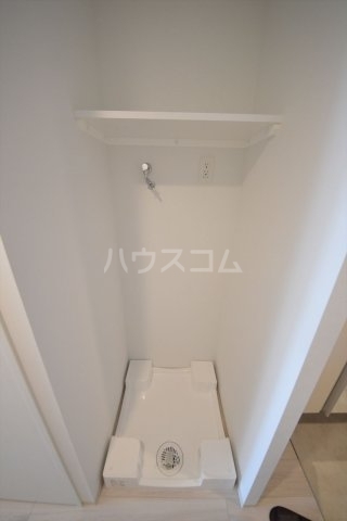 ����13