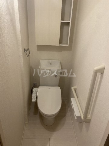 ����4