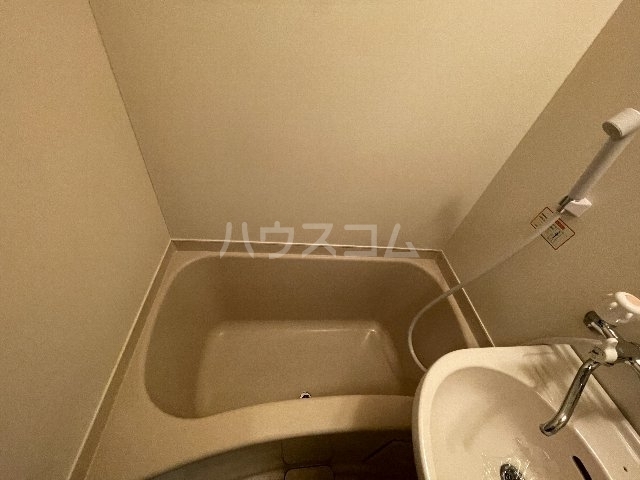 ����14