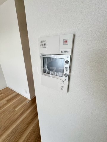 ����10