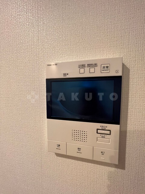 ����9