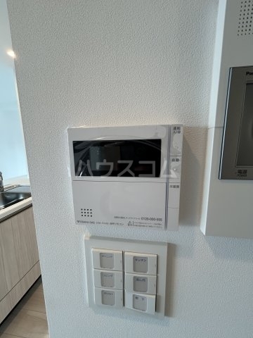 ����14