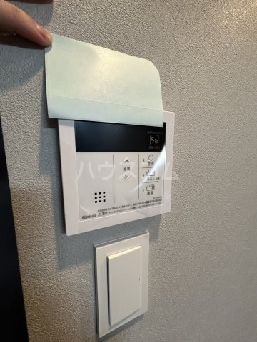 ����13