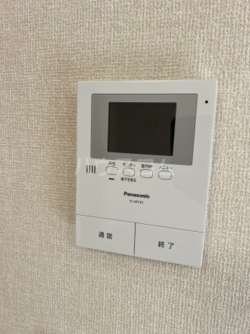 ����11