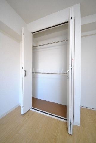 ����6