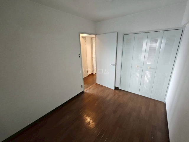 ����23