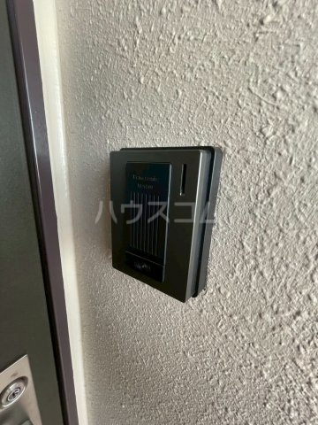 ����20