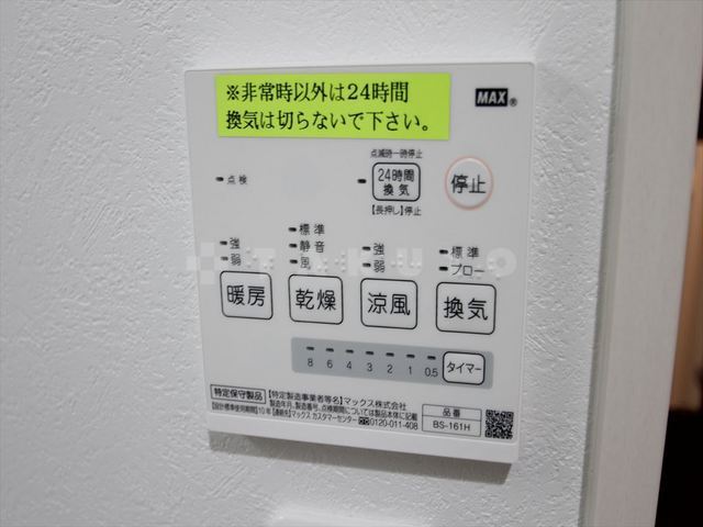 ����16