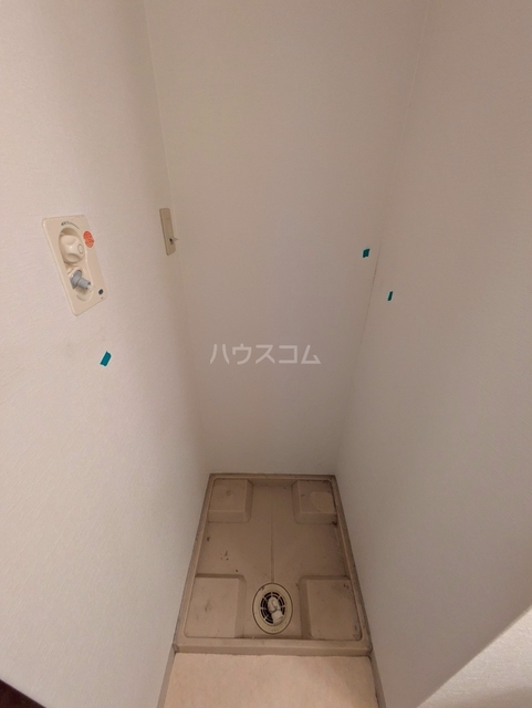 ����14
