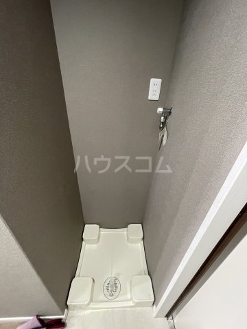 ����13