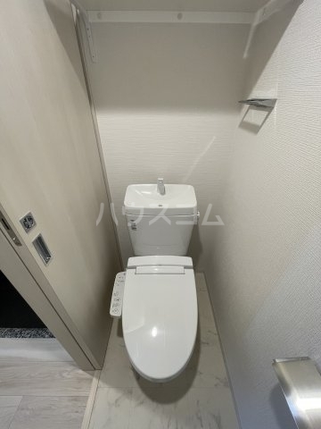 ����4