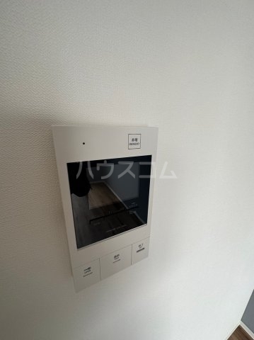 ����10